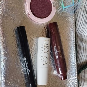 MAKEUP BUNDLE